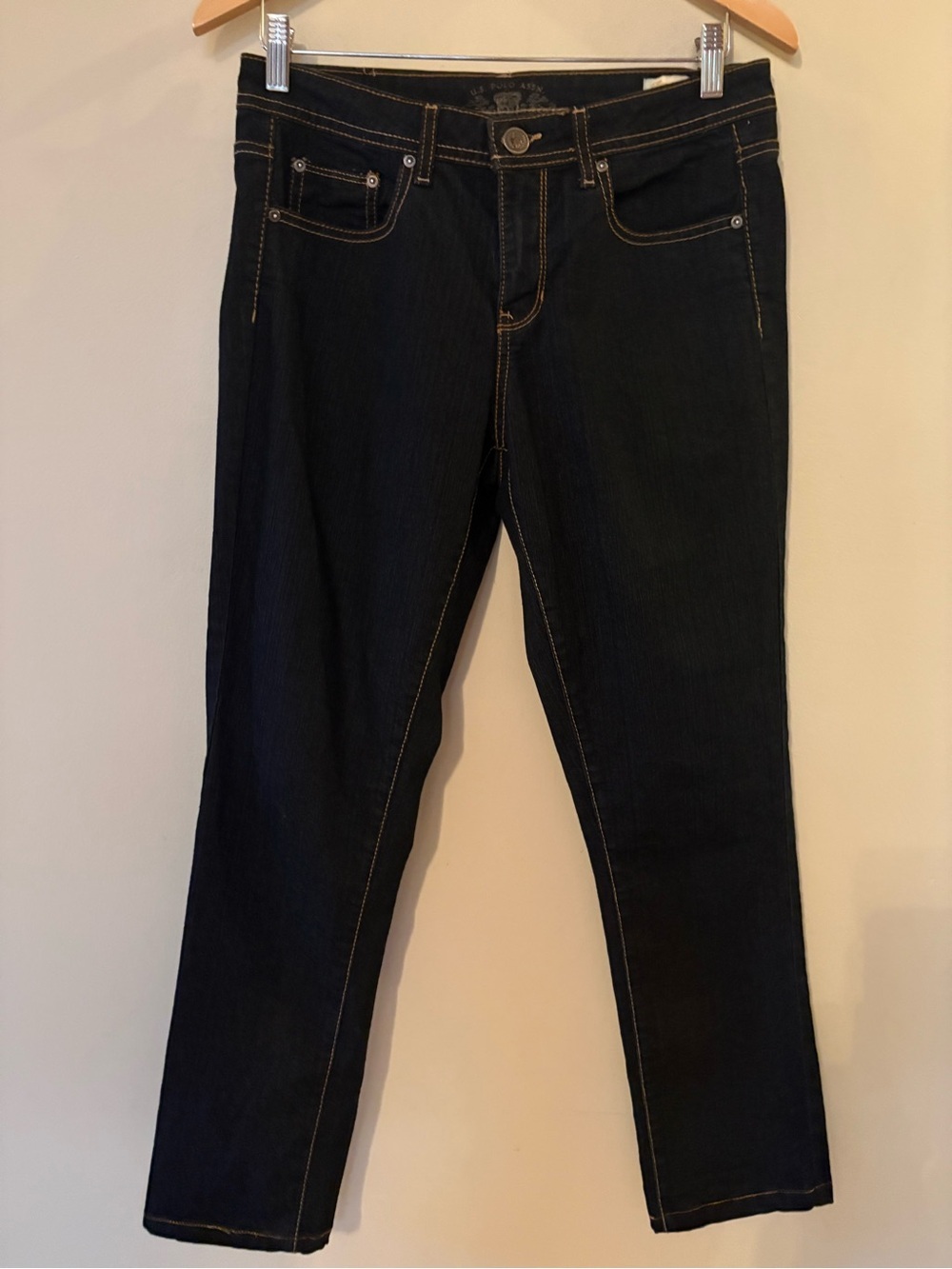 U.S. Polo Assn. Women’s Dark Wash Straight Leg Jeans Size 6.